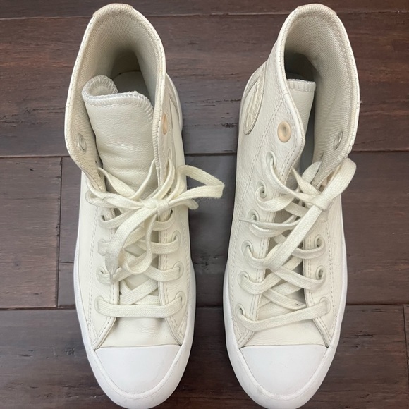 [Converse] Cream Leather High-Top Platform Sneakers - Picture 2 of 9